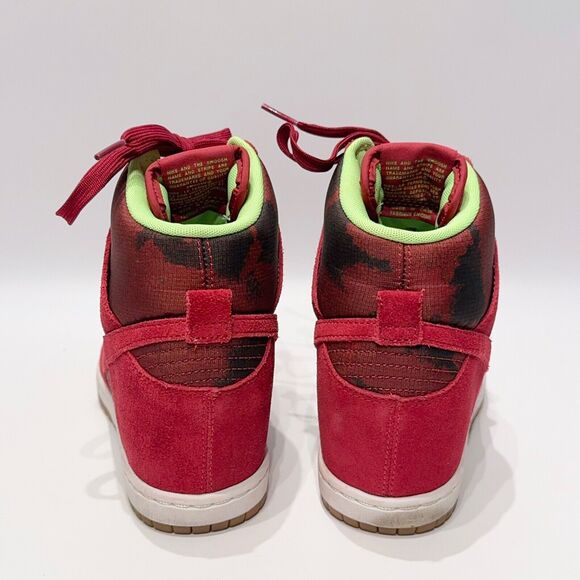 Nike Dunk Sky High Women’s 3” Wedge Heel Sneaker Red Suede Camo Size 8 Worn Once - Picture 5 of 13